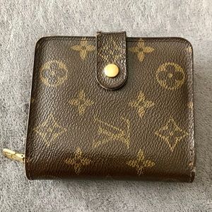 SOLD OUT Zippy Bi-Fold Wallet Monogram